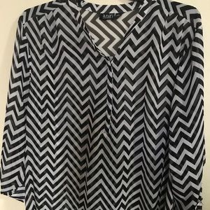 Black and white patterned blouse. A.N.A. 1X